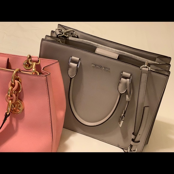Michael Kors Featured Collectable Handbags - Picture 3 of 8